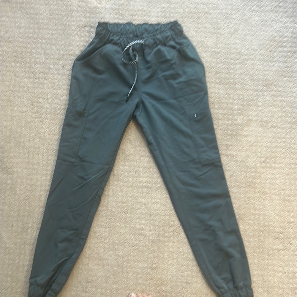 XS scrubs Jaanuu green Jogger Pants